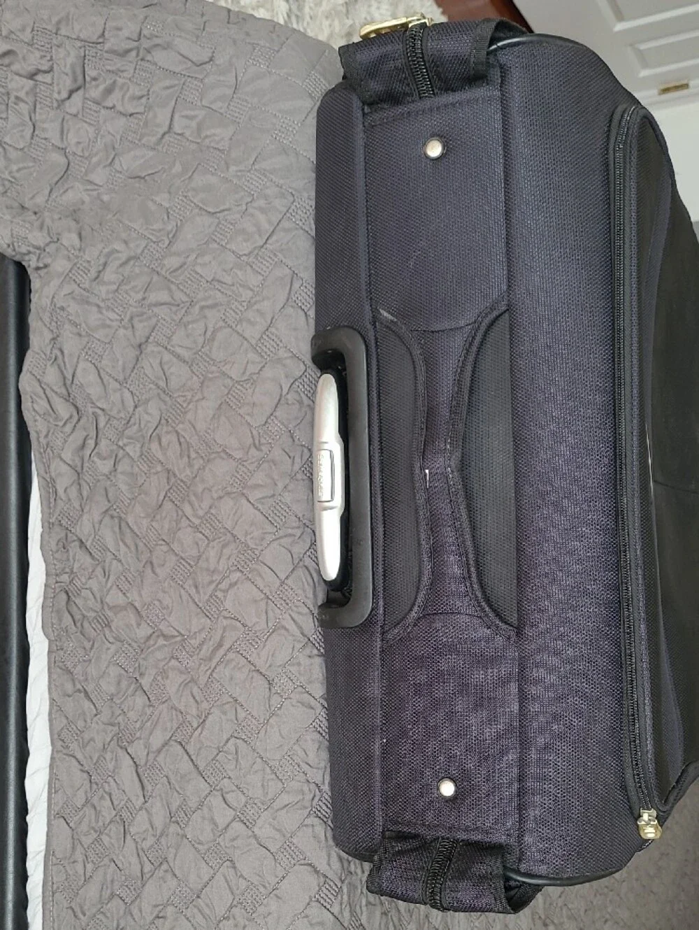 Samsonite Black Soft-Sided Travel Garment Bag